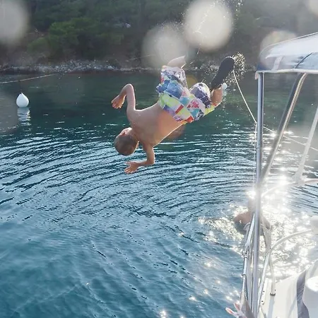 Hotel na wodzie Anemos Yacht 3*